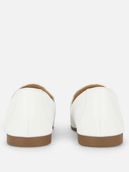 Mocasines De Piel Sintética Con Adorno Metálico